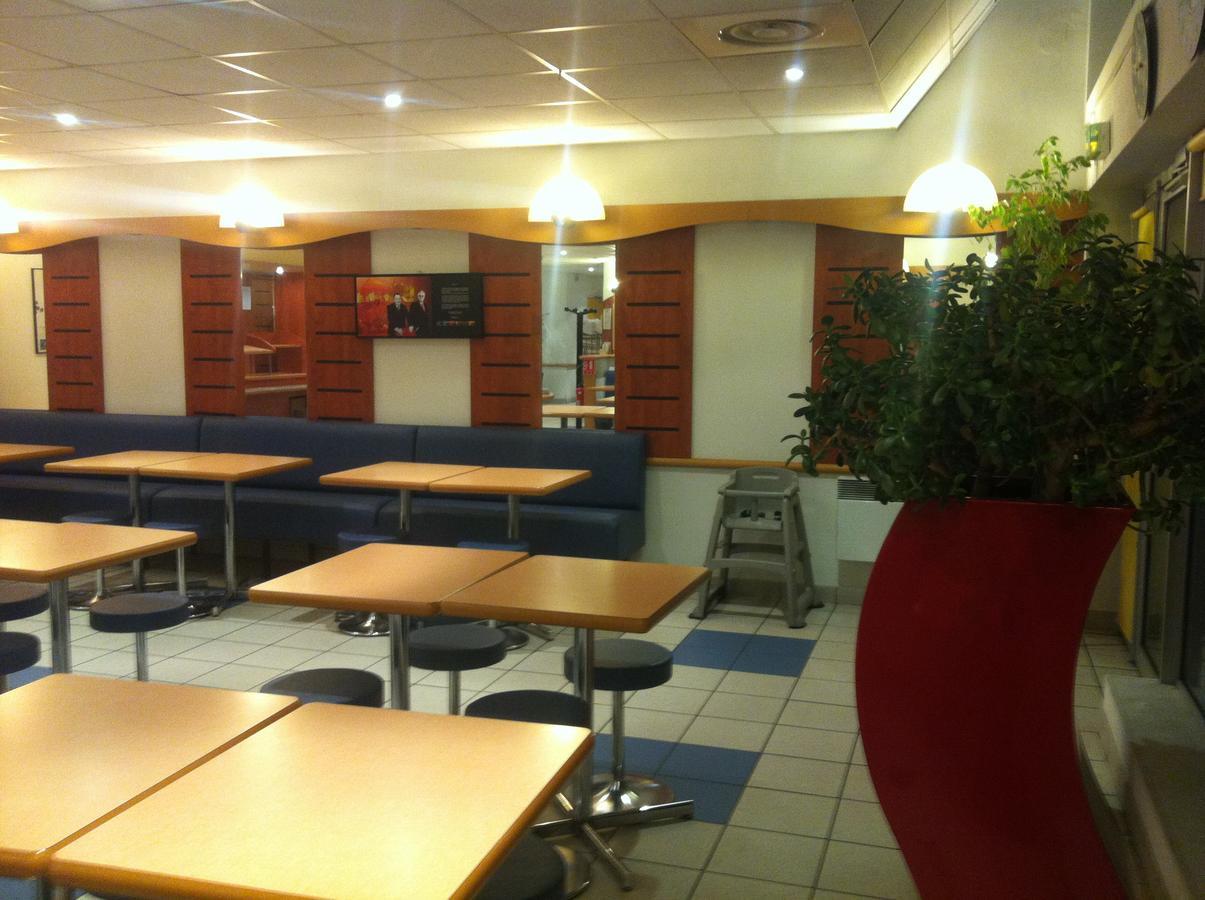 Ibis Budget เบอซองส์ ภายนอก รูปภาพ