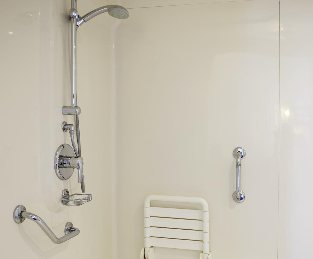 Ibis Budget เบอซองส์ ภายนอก รูปภาพ