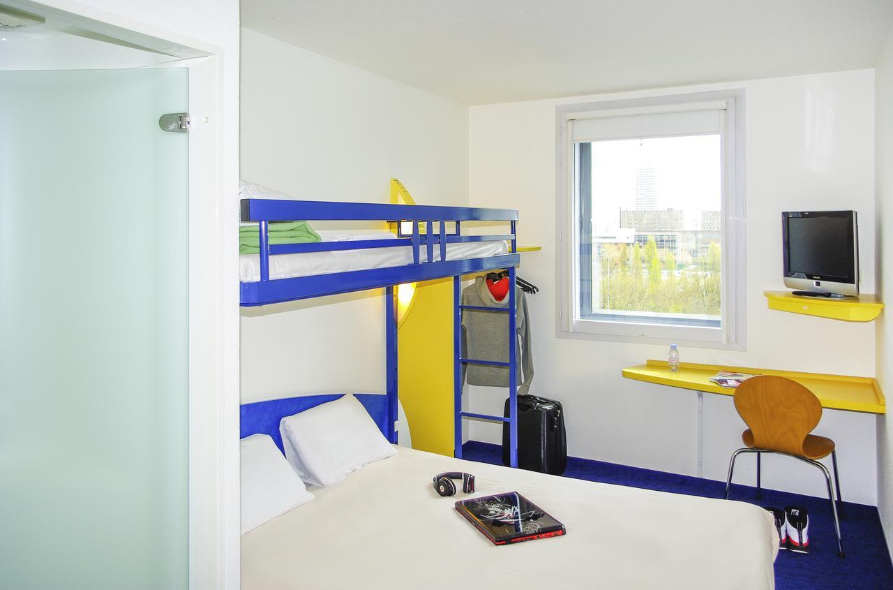 Ibis Budget เบอซองส์ ภายนอก รูปภาพ