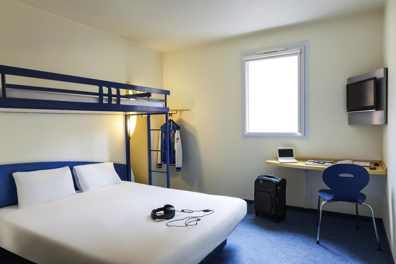 Ibis Budget เบอซองส์ ภายนอก รูปภาพ